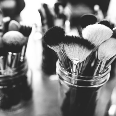 3_Easy_Ways_to_Clean_Makeup_Brushes